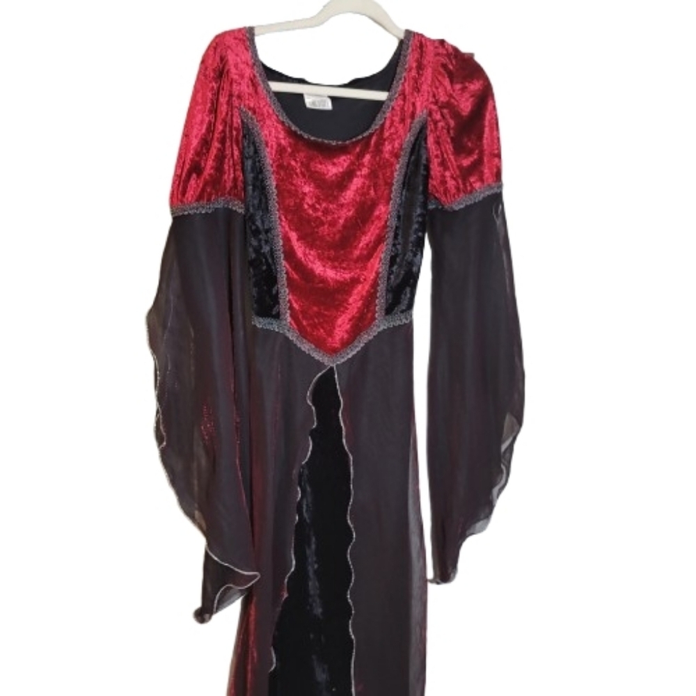Renaissance Medieval Queen Costume Gown Red Black Bell Sleeve Halloween One Size